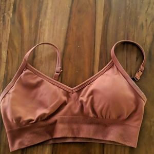 Lululemon Ebb to street bra